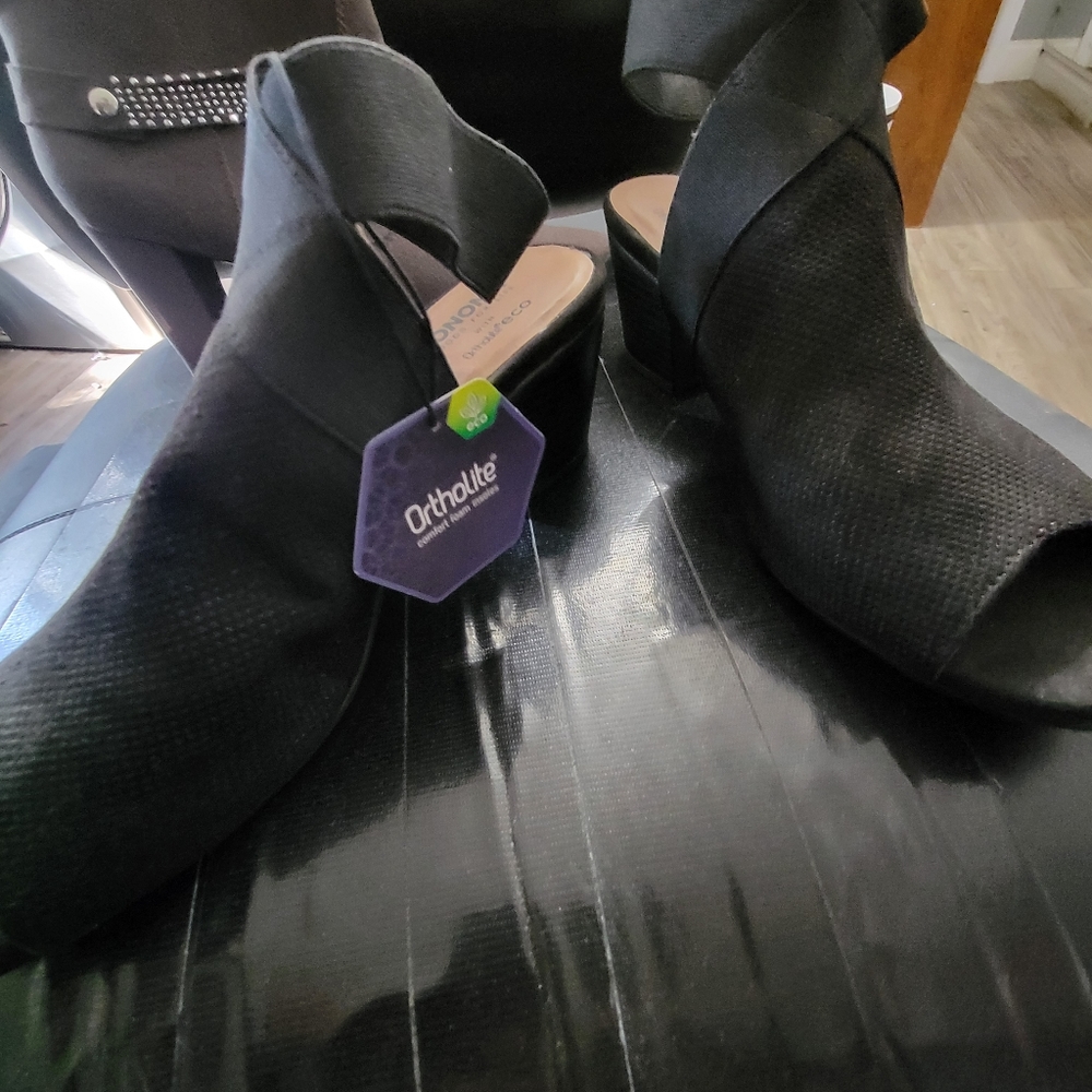 Sonoma ortholite open toe heel